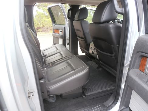 Used 2010 Ford F150 Lariat AWD/4WD image 13