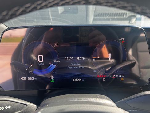 Used 2024 Chevrolet Blazer EV LT image 17