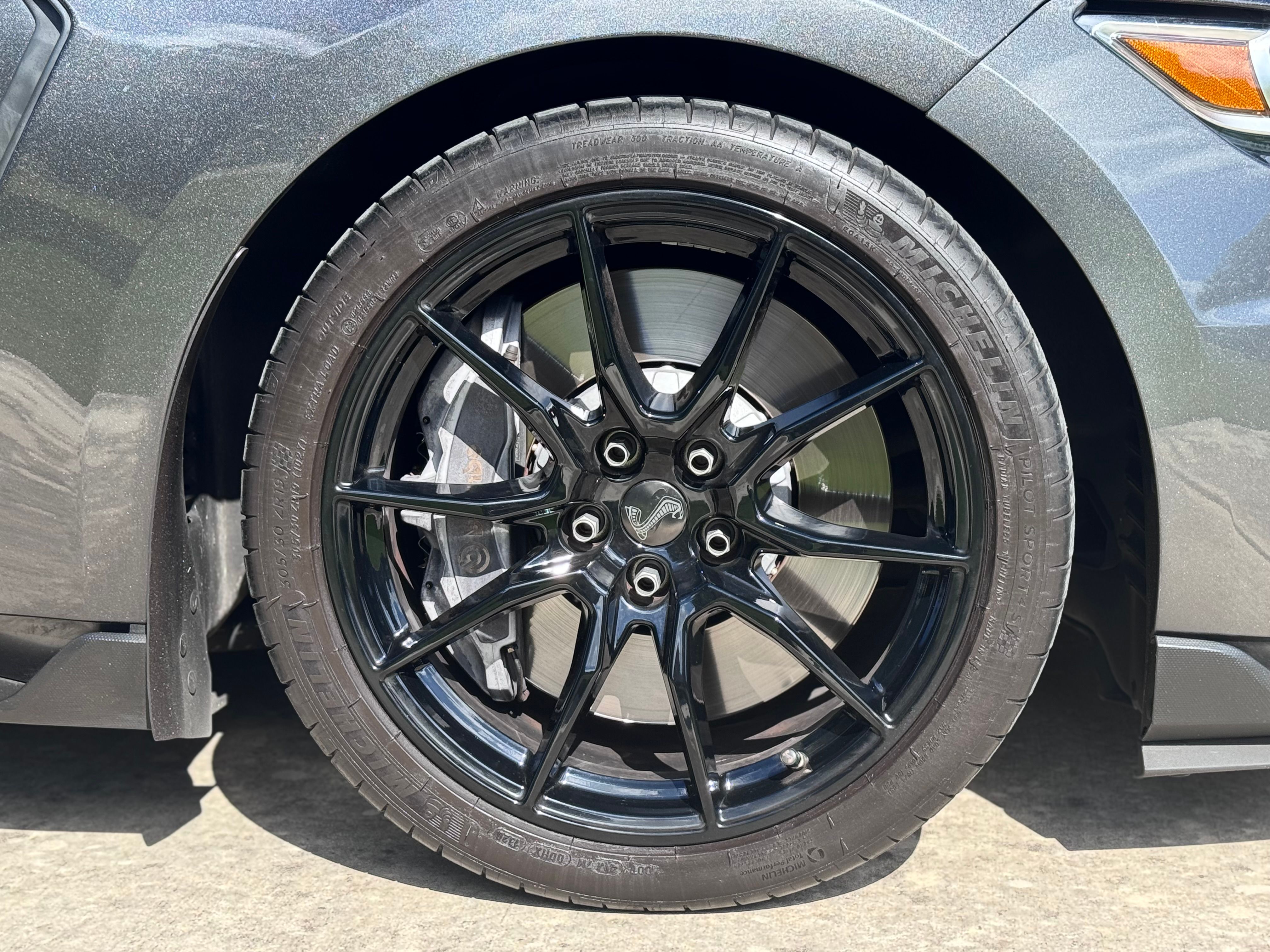 Used 2019 Ford Mustang Shelby GT350 w/ Technology Package RWD image 27