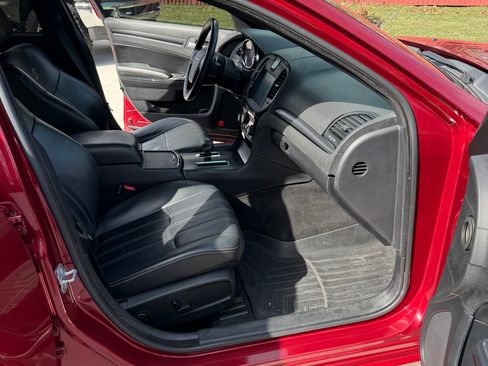 Used 2014 Chrysler 300 S image 11