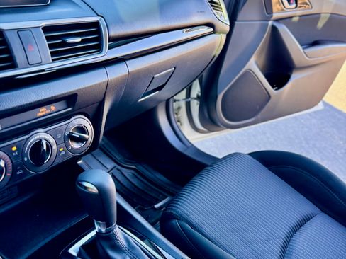 Used 2016 MAZDA MAZDA3 i Sport w/ Preferred Equipment Package image 14