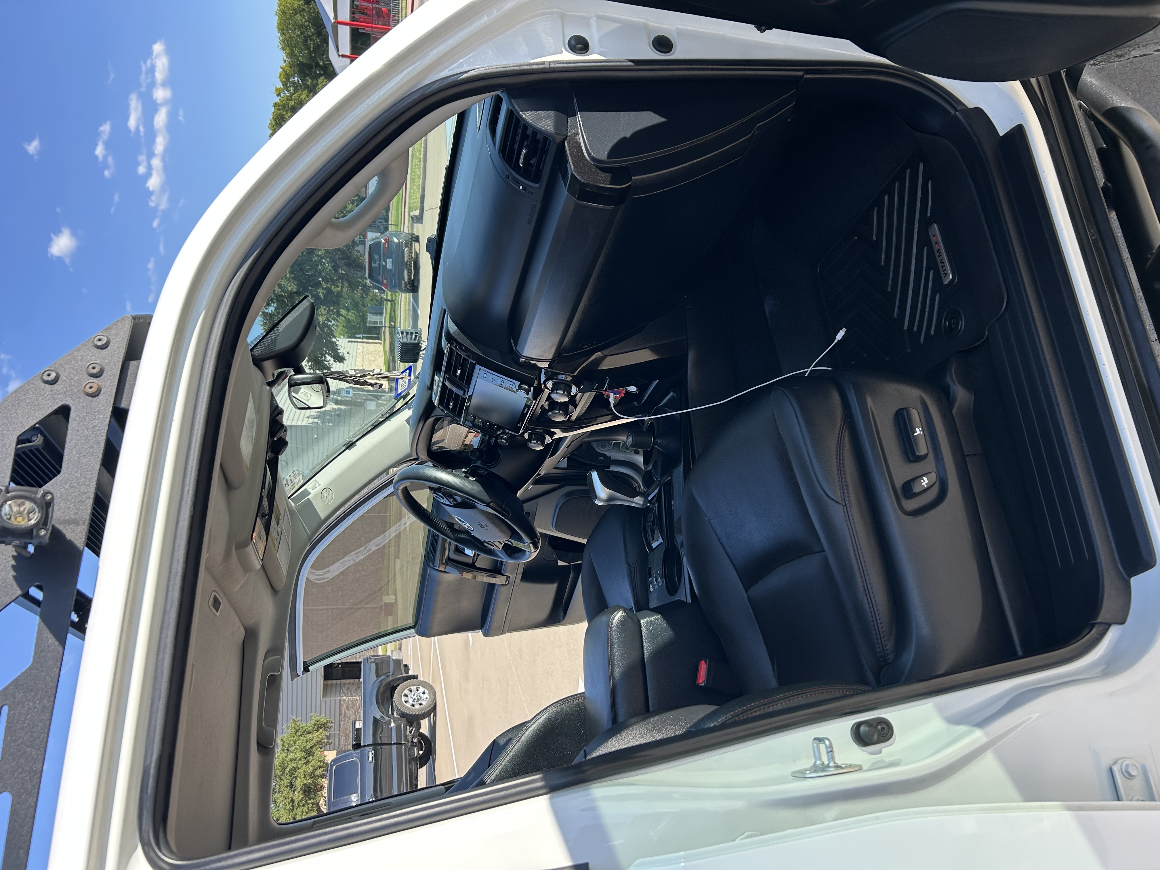 Used 2021 Toyota 4Runner TRD Off-Road Premium w/ Moonroof Package AWD/4WD image 16