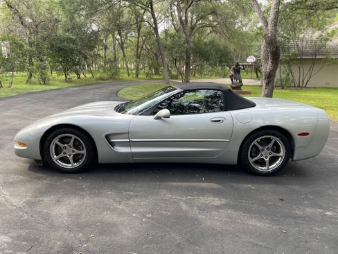 Used 2003 Chevrolet Corvette Convertible w/ Preferred Equipment Group1 image 6