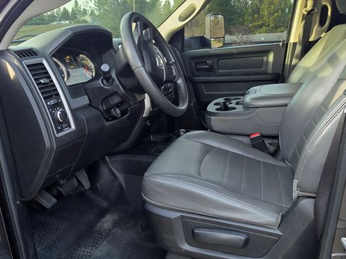 Used 2017 RAM 2500 Tradesman image 10
