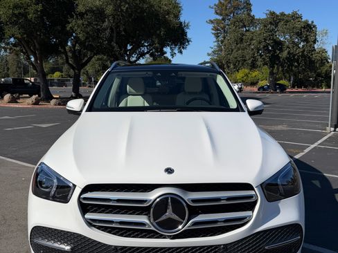 Used 2022 Mercedes-Benz GLE 350 4MATIC image 4