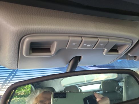 Used 2004 Volvo C70 LT image 29