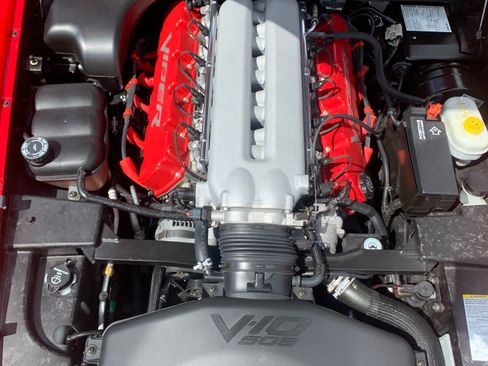 Used 2004 Dodge Viper SRT-10 RWD image 11