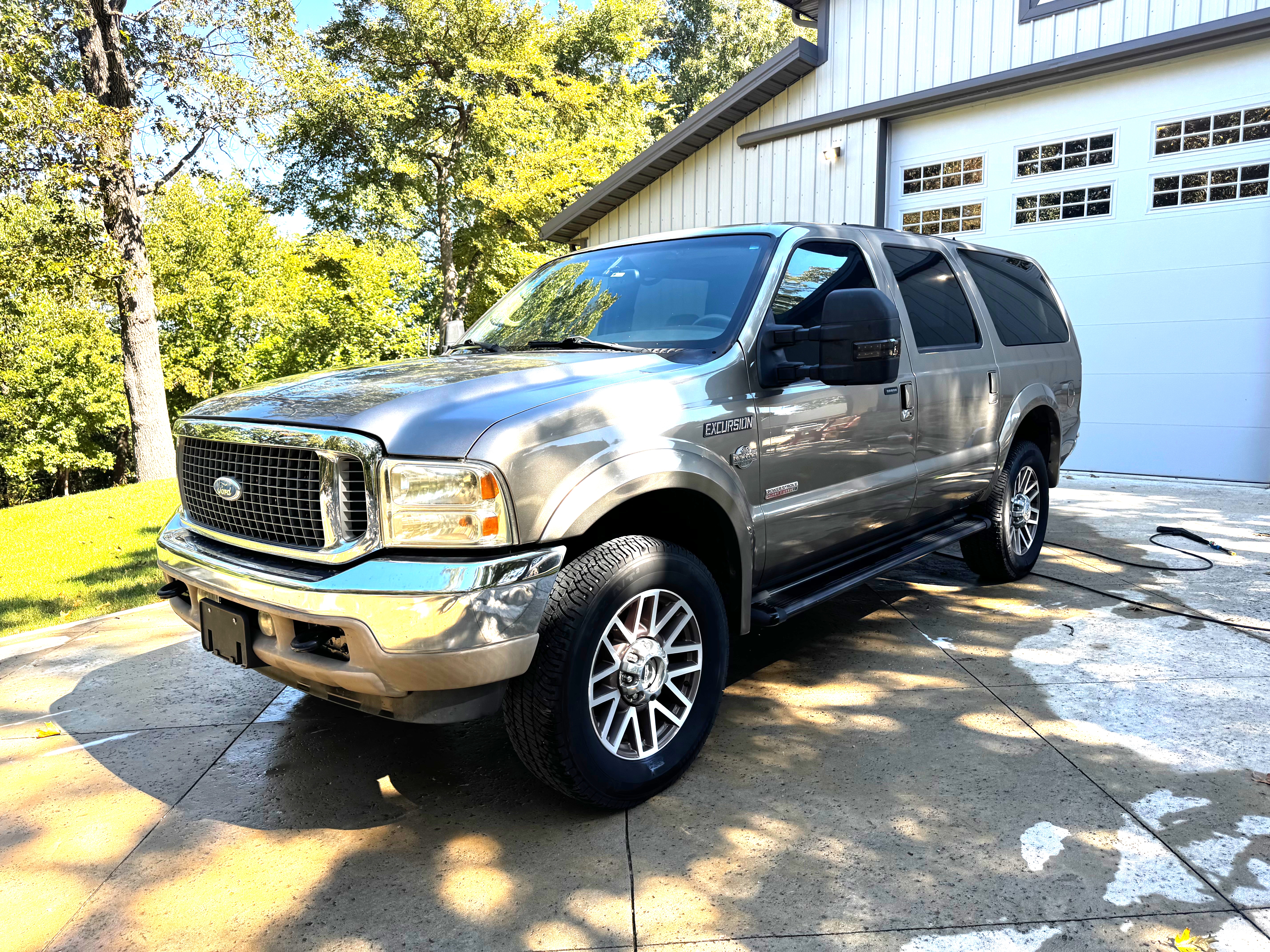 Used 2002 Ford Excursion Limited AWD/4WD image 14