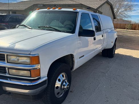 Used 1996 Chevrolet Silverado 3500 2WD Crew Cab image 2