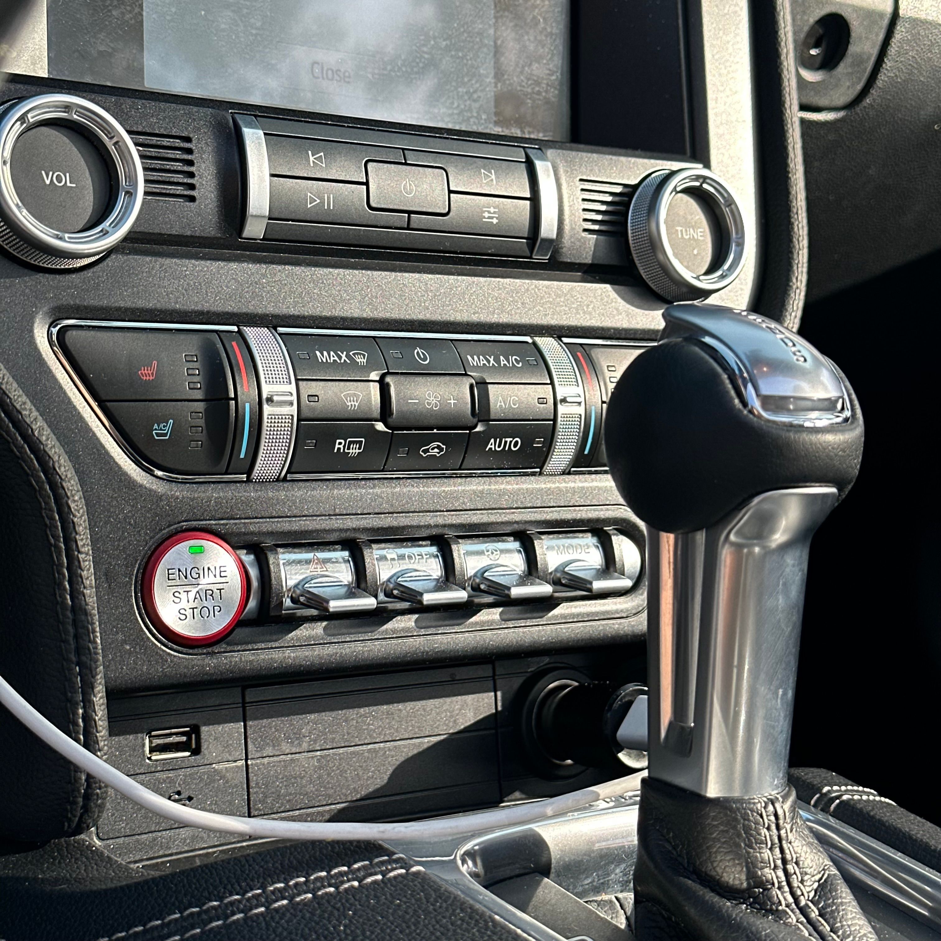 Used 2019 Ford Mustang Premium w/ Equipment Group 201A RWD image 5