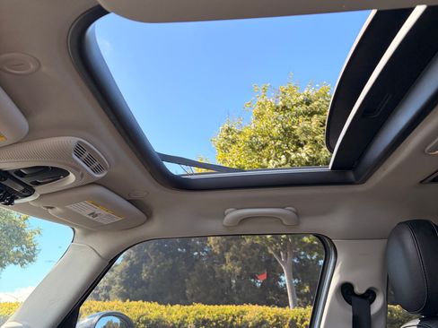Used 2016 MINI Cooper 4-Door Hardtop FWD image 17