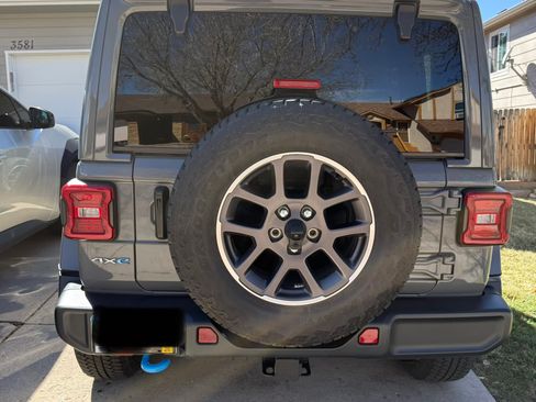 Used 2022 Jeep Wrangler Unlimited Sahara w/ Cold Weather Group image 2