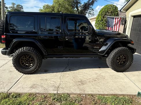 Used 2022 Jeep Wrangler Unlimited Rubicon w/ Trailer Tow Package AWD/4WD image 6