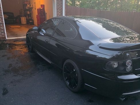 Used 2005 Pontiac GTO image 22