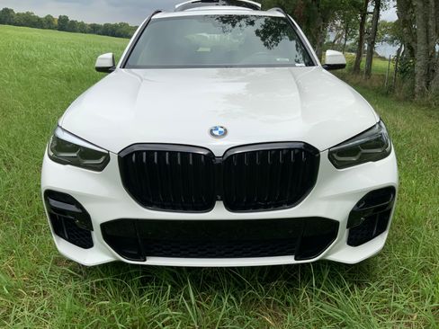 Used 2022 BMW X5 xDrive40i w/ M Sport Package AWD/4WD image 28