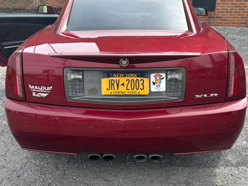 Used 2006 Cadillac XLR V RWD image 4