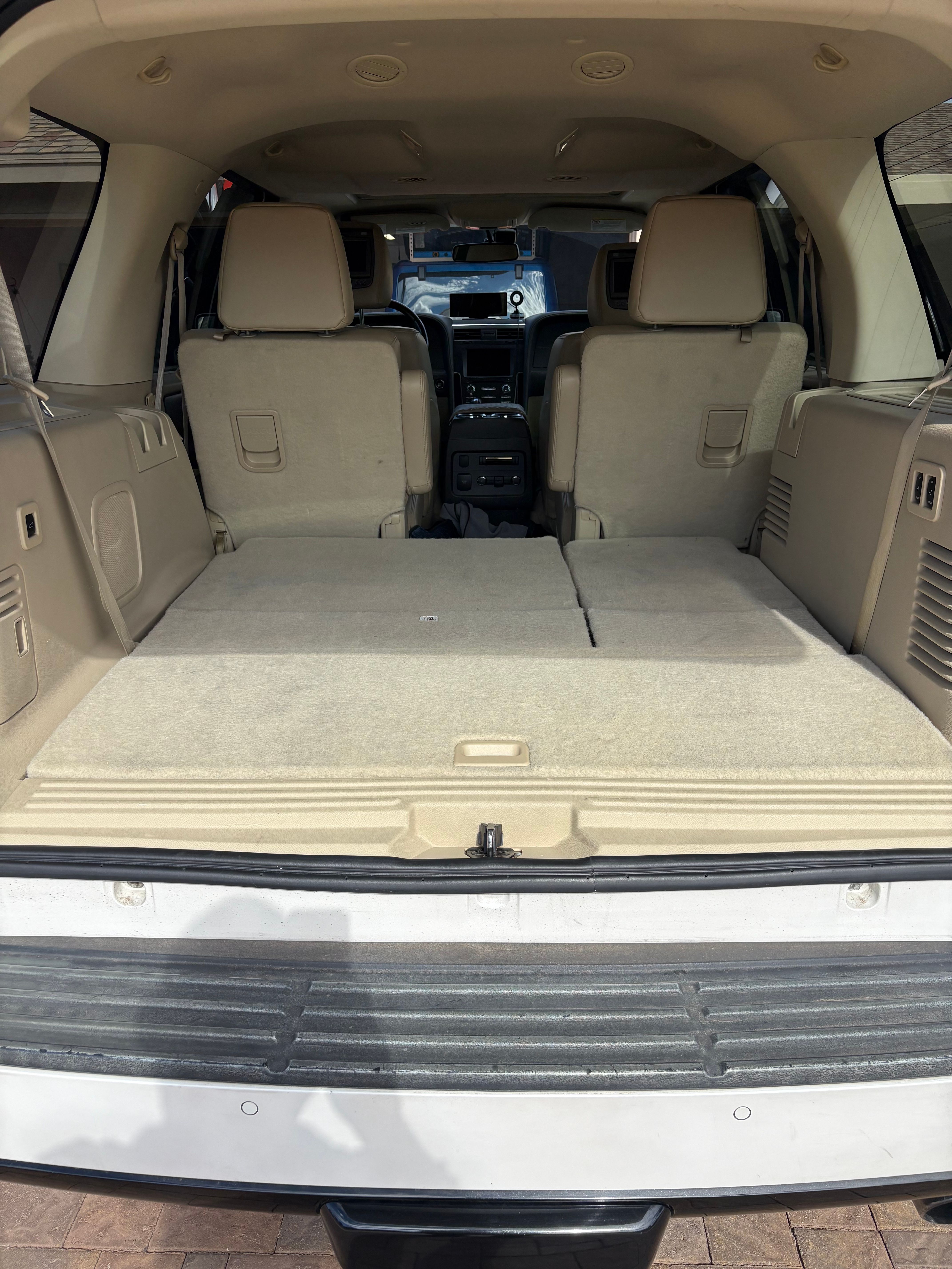 Used 2015 Lincoln Navigator 4WD w/ Equipment Group 101A Reserve image 17