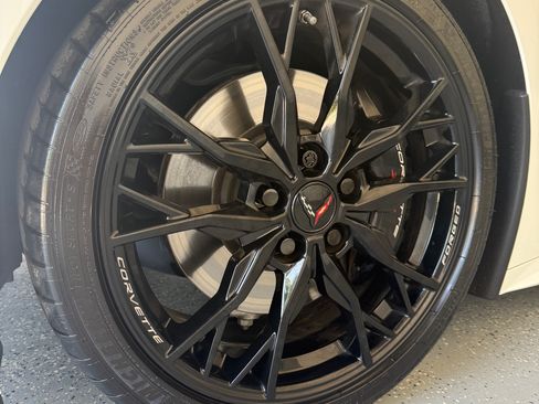 Used 2023 Chevrolet Corvette Stingray Coupe w/ Z51 Performance Package RWD image 2