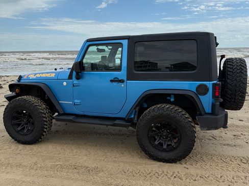 Used 2010 Jeep Wrangler Sport AWD/4WD image 1