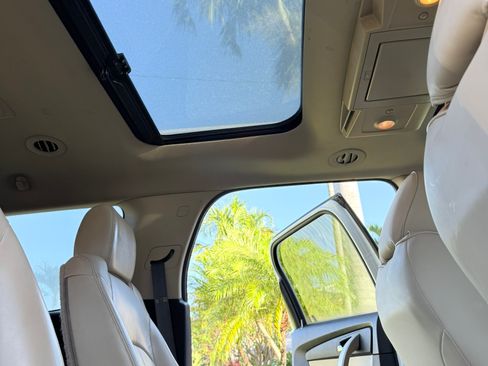 Used 2011 GMC Acadia SLT w/ LPO, 'HIT The Road' Package image 15