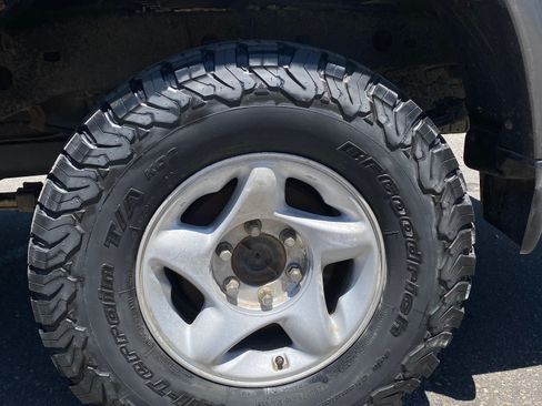 Used 2003 Toyota Tundra SR5 AWD/4WD image 25