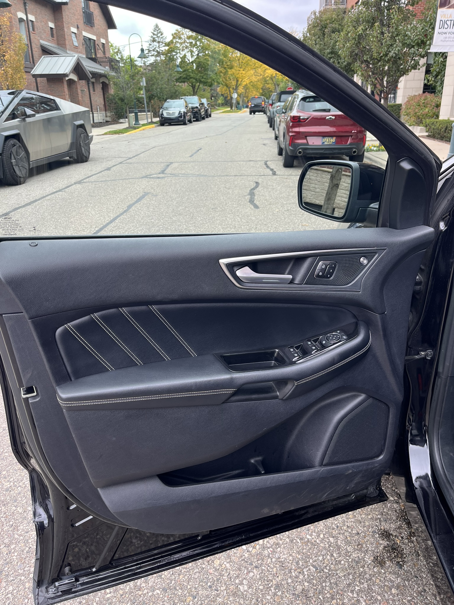 Used 2019 Ford Edge ST w/ Equipment Group 401A AWD/4WD image 11