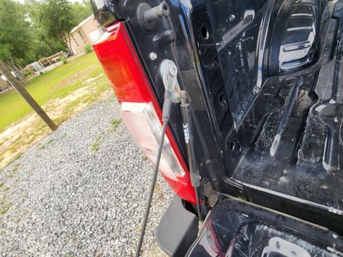 Used 2022 Ford F250 XL w/ STX Appearance Package AWD/4WD image 10