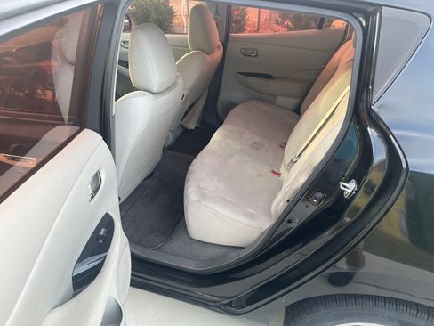 Used 2012 Nissan Leaf SL image 13