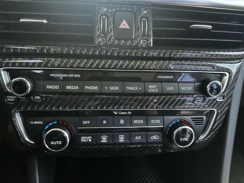 Used 2017 Kia Optima EX w/ Technology Package image 17