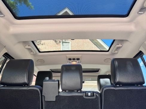 Used 2016 Land Rover LR4 HSE Silver Edition image 17