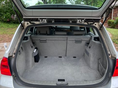 Used 2008 BMW 328i Wagon RWD image 4