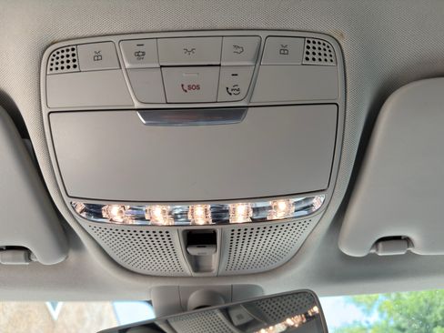 Used 2019 Mercedes-Benz C 300 Sedan image 20