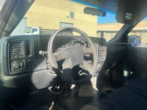 Used 2003 Chevrolet Silverado 2500 2WD Extended Cab image 6