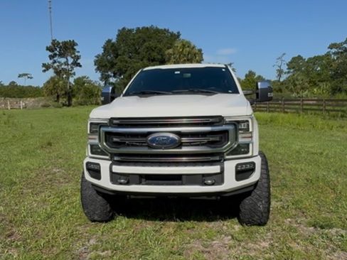 Used 2022 Ford F350 Platinum w/ FX4 Off-Road Package AWD/4WD image 2