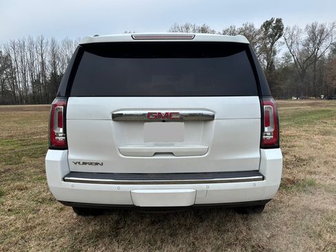 Used 2016 GMC Yukon Denali w/ Open Road Package image 4