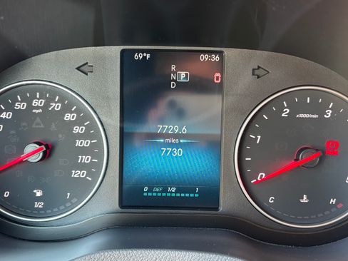 Used 2024 Mercedes-Benz Sprinter 2500 image 23