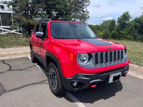 Used 2015 Jeep Renegade Trailhawk AWD/4WD image 6