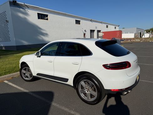 Used 2017 Porsche Macan S AWD/4WD image 4