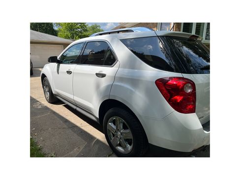 Used 2015 Chevrolet Equinox LTZ image 2