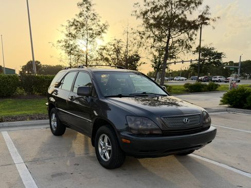 Used 2002 Lexus RX 300 FWD image 1