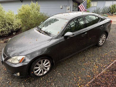 Used 2010 Lexus IS 250 image 4