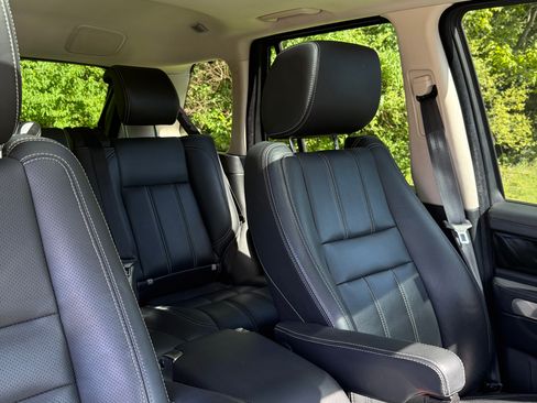 Used 2011 Land Rover Range Rover Sport Supercharged image 18