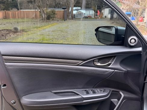 Used 2018 Honda Civic Sport Touring image 13