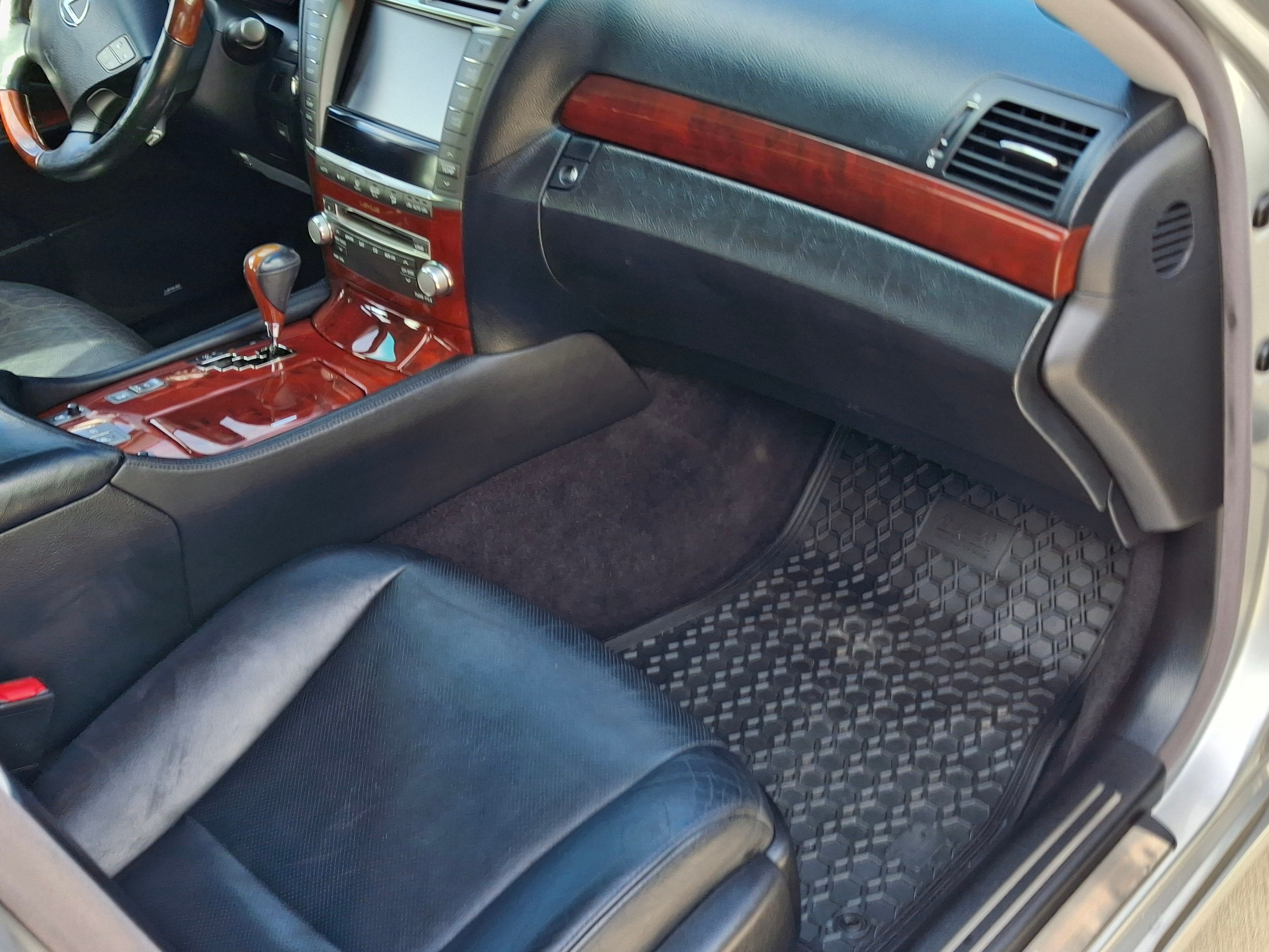 Used 2011 Lexus LS 460 AWD w/ Comfort Pkg image 20