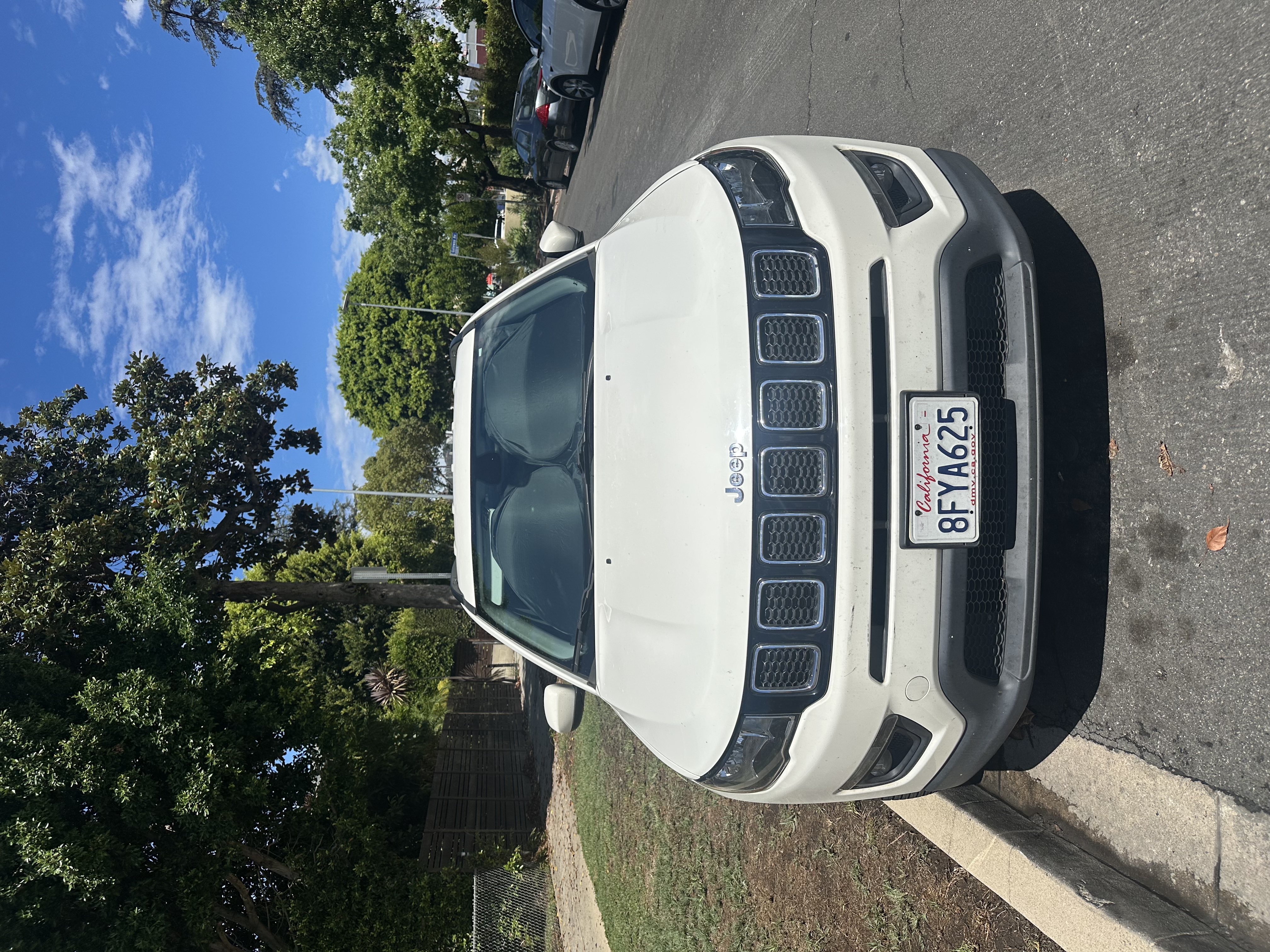 Used 2018 Jeep Compass Latitude w/ Popular Equipment Group FWD image 1