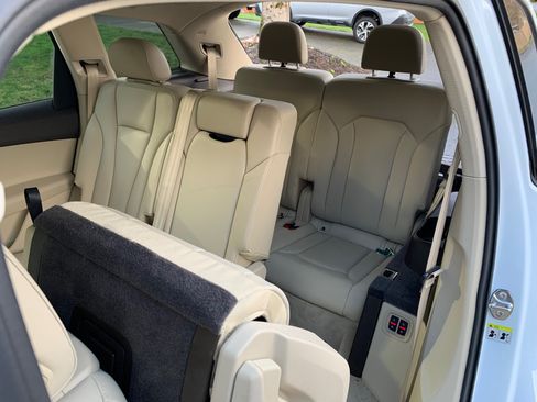 Used 2018 Audi Q7 3.0T Premium Plus w/ Premium Plus Package image 16