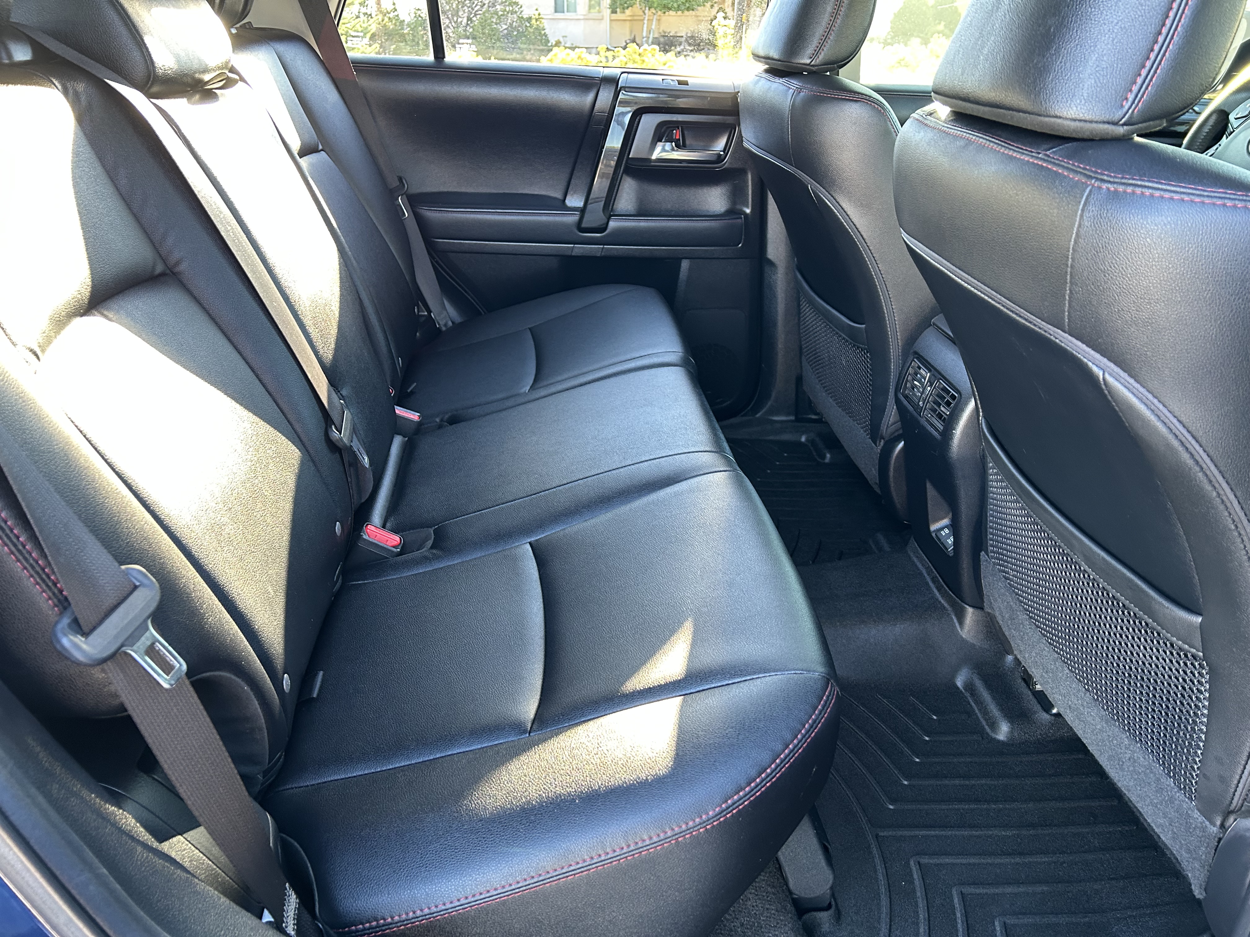 Used 2021 Toyota 4Runner TRD Off-Road Premium w/ Moonroof Package AWD/4WD image 30