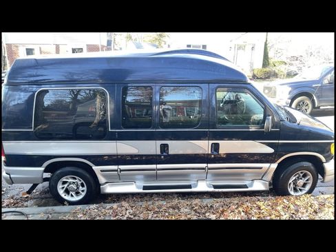 Used 2002 Ford E-250 and Econoline 250 image 12