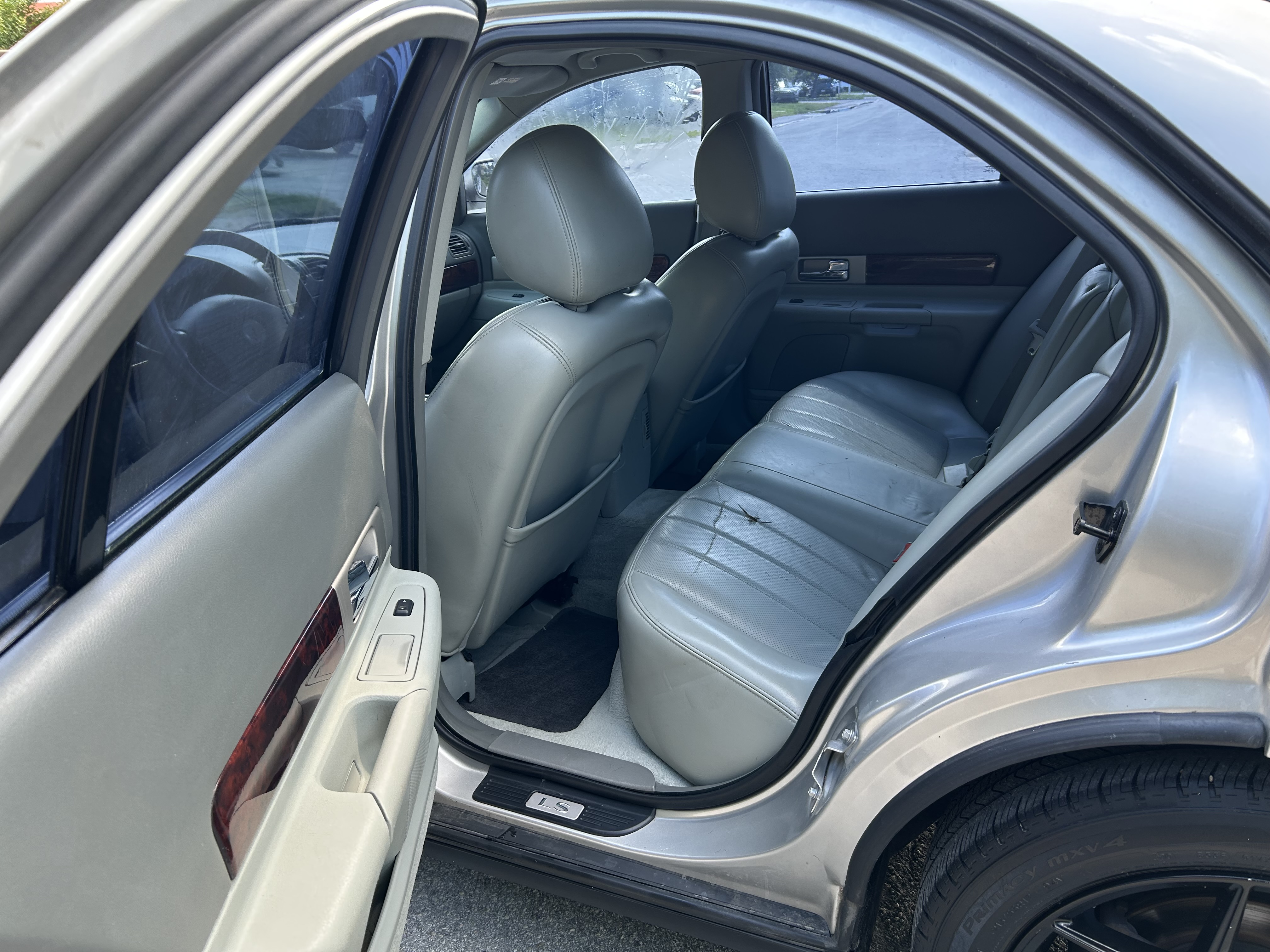 Used 2003 Lincoln LS RWD image 13