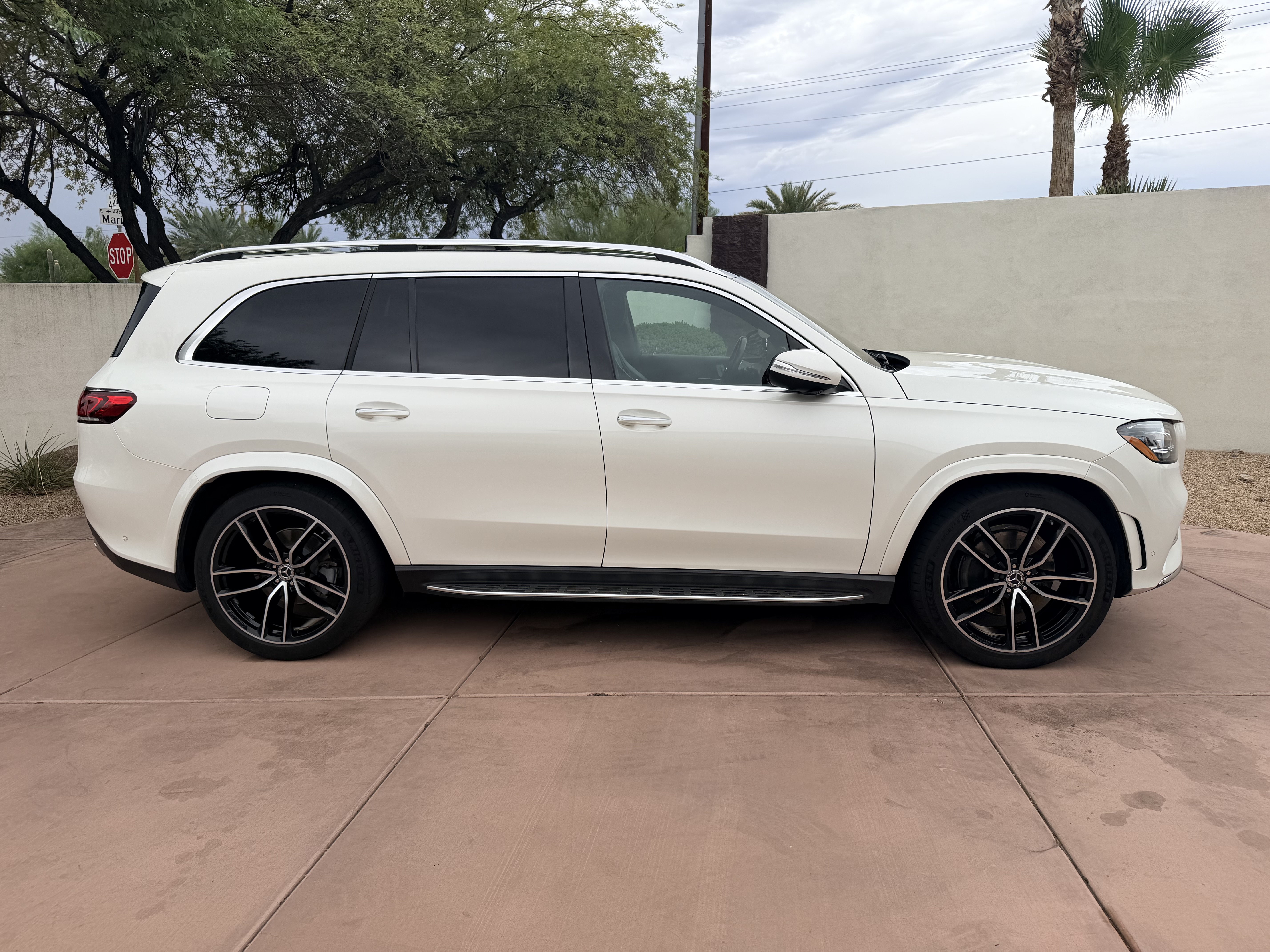 Used 2021 Mercedes-Benz GLS 580 4MATIC image 1